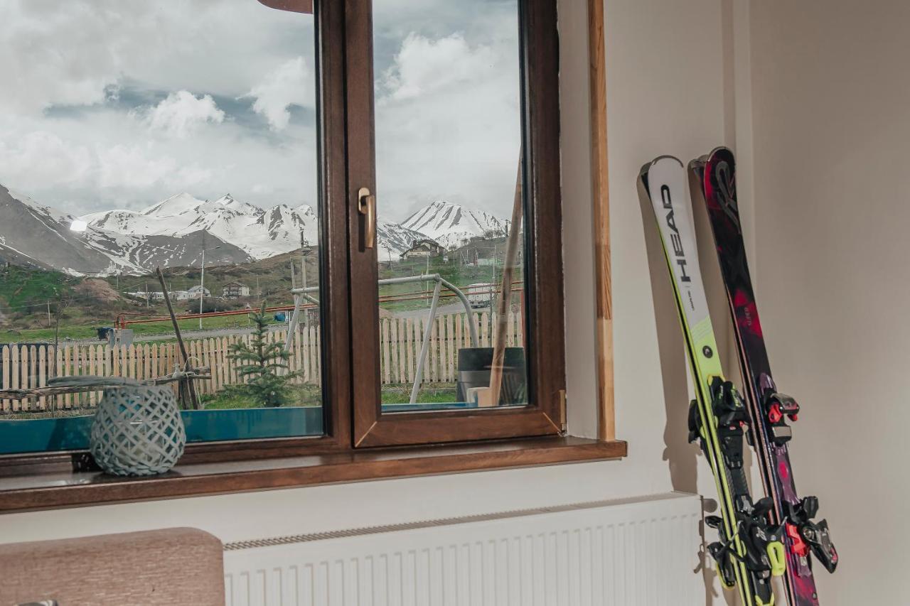 Ski House Bluebird Gudauri Exterior foto